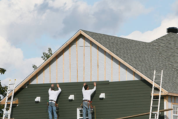 Professional Siding Installation technician working in Drewryville, VA